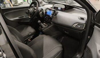 LANCIA YPSILON 1.0 70CV HYBRID GOLD pieno
